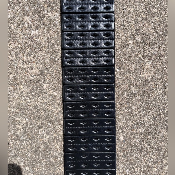 Beltiscool Brand Black Leather Expandable Belt in S/M - Picture 6 of 11